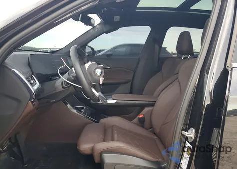 2025 BMW X1 xDrive28I z USA, uszkodzony, nr VIN WBX73EF05S5374123